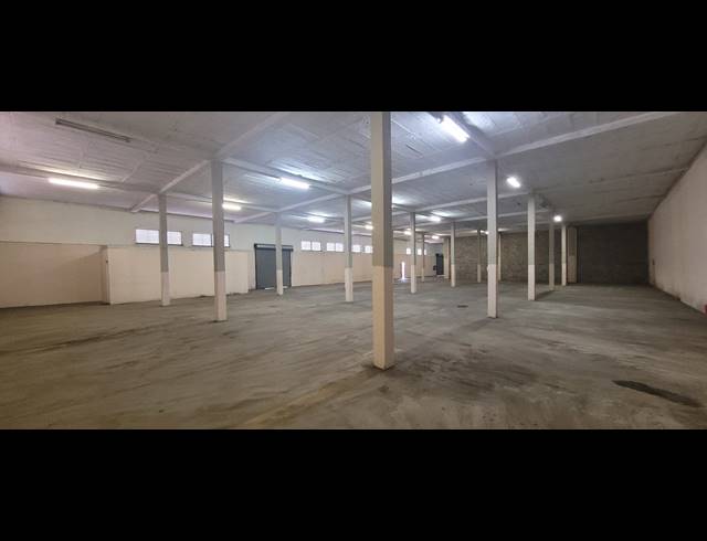 1,000M² WAREHOUSE TO LET IN RIVERSIDE PARK